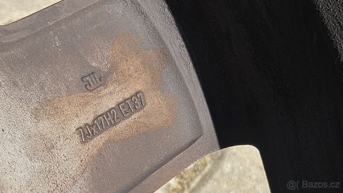 225/45 R15 - 7Jx17H2 Et37 - 9