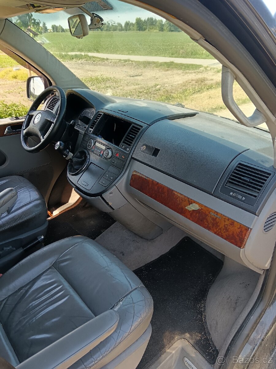 Rozprodám multivan t5 na ND 2.5 tdi - 9