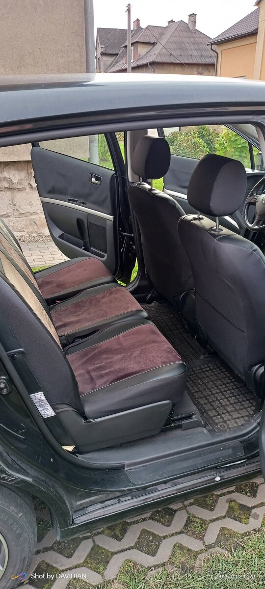 Toyota Corolla Verso 2,2 D 2006, 101 kW - 9