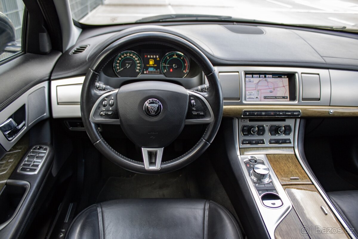 Jaguar XF Sportbrake 3.0D S Premium Luxury - 9