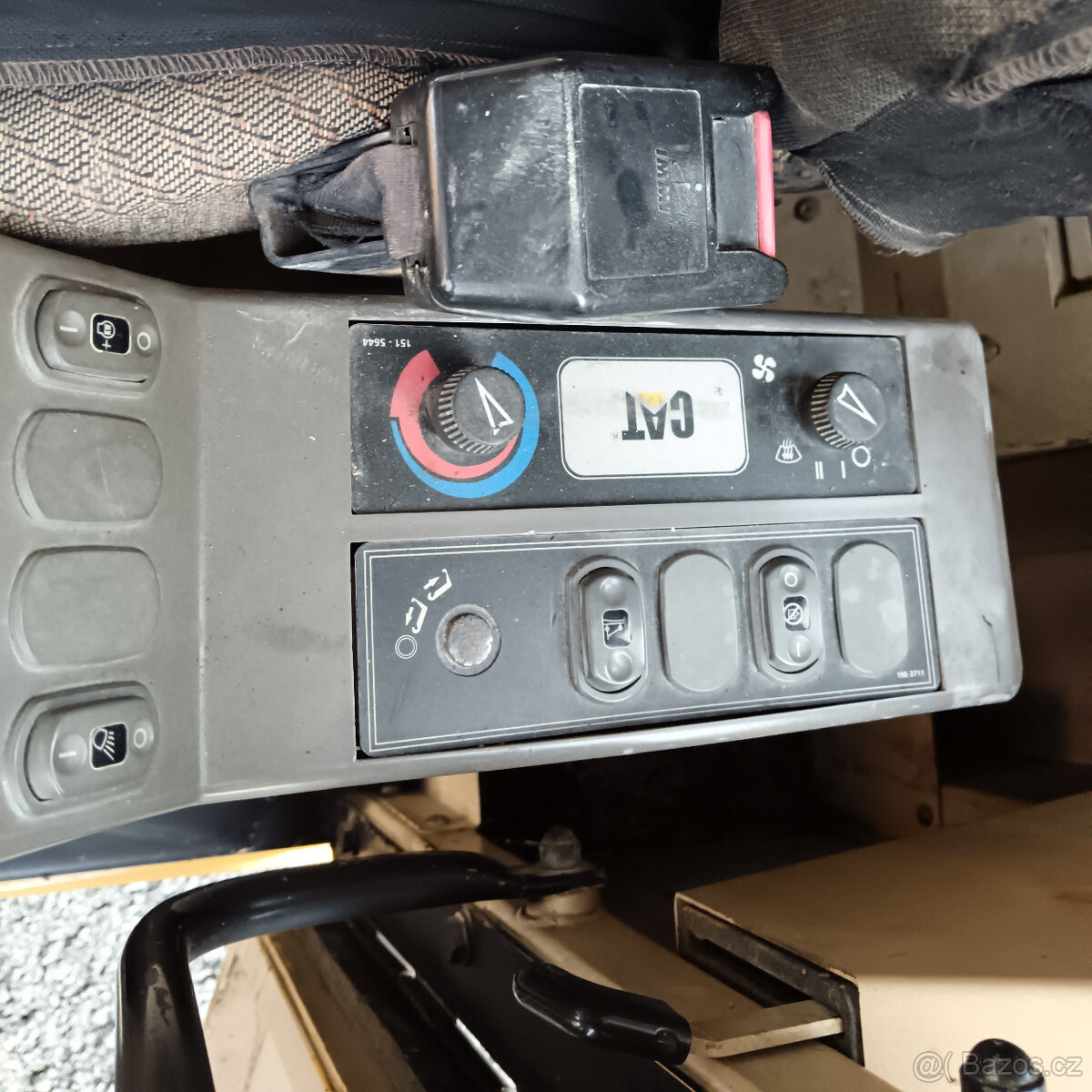 Pásový Bagr CAT 307 B - 9