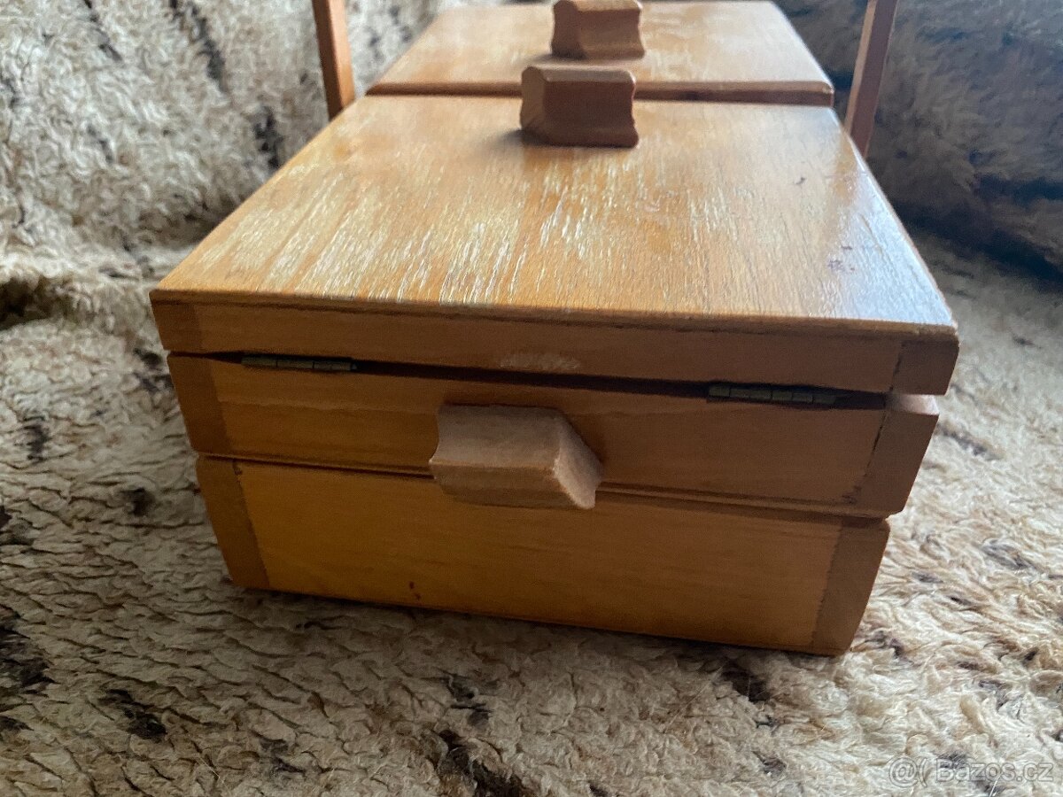 Dřevěná kazeta na šití - 9