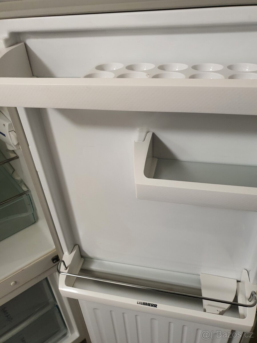 lednice LIEBHERR A+ s mrazákem dole - 9