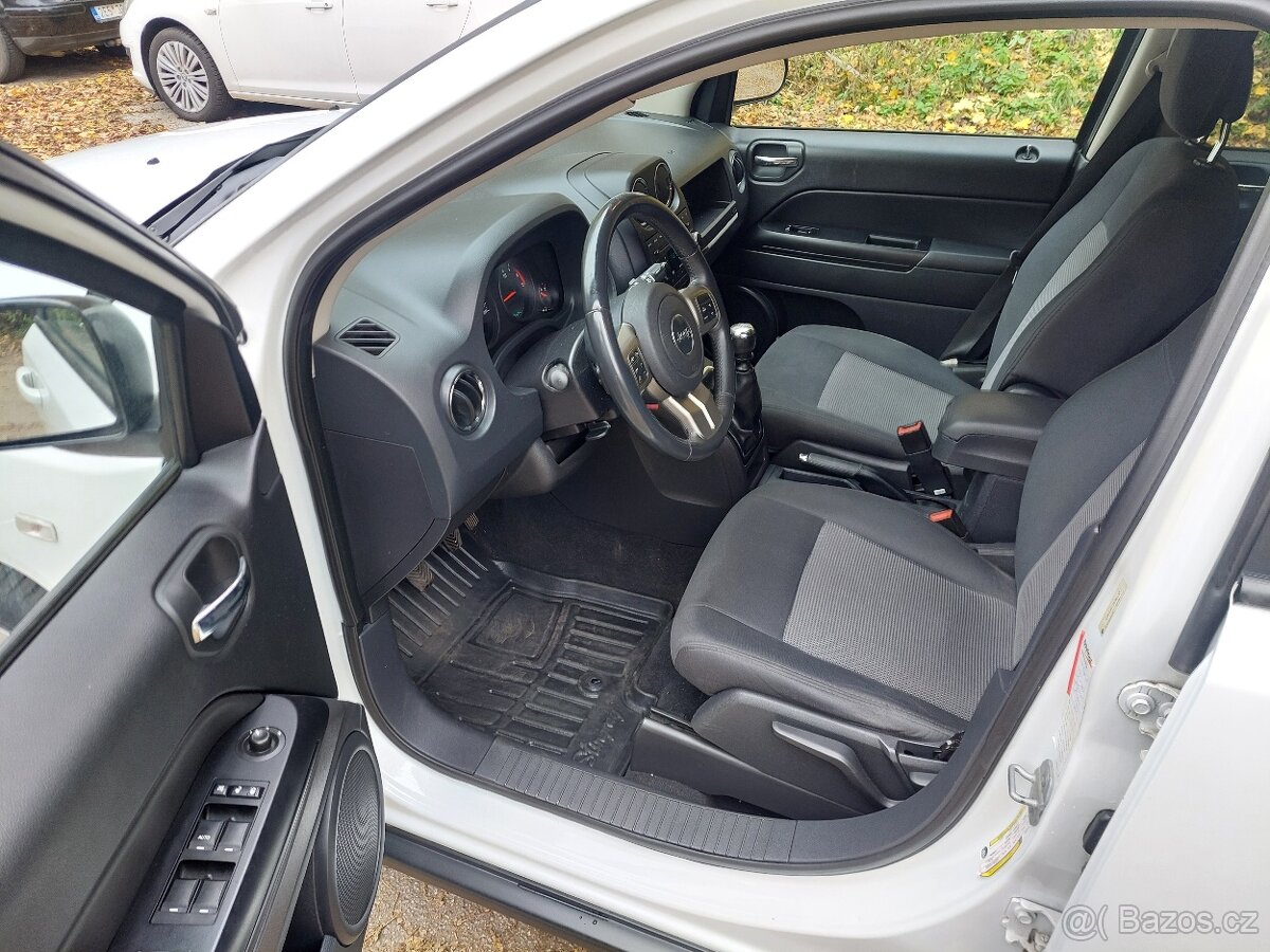 Jeep Compass 2.2 CRDi, 120kw, rok 2012, 4x4... - 9