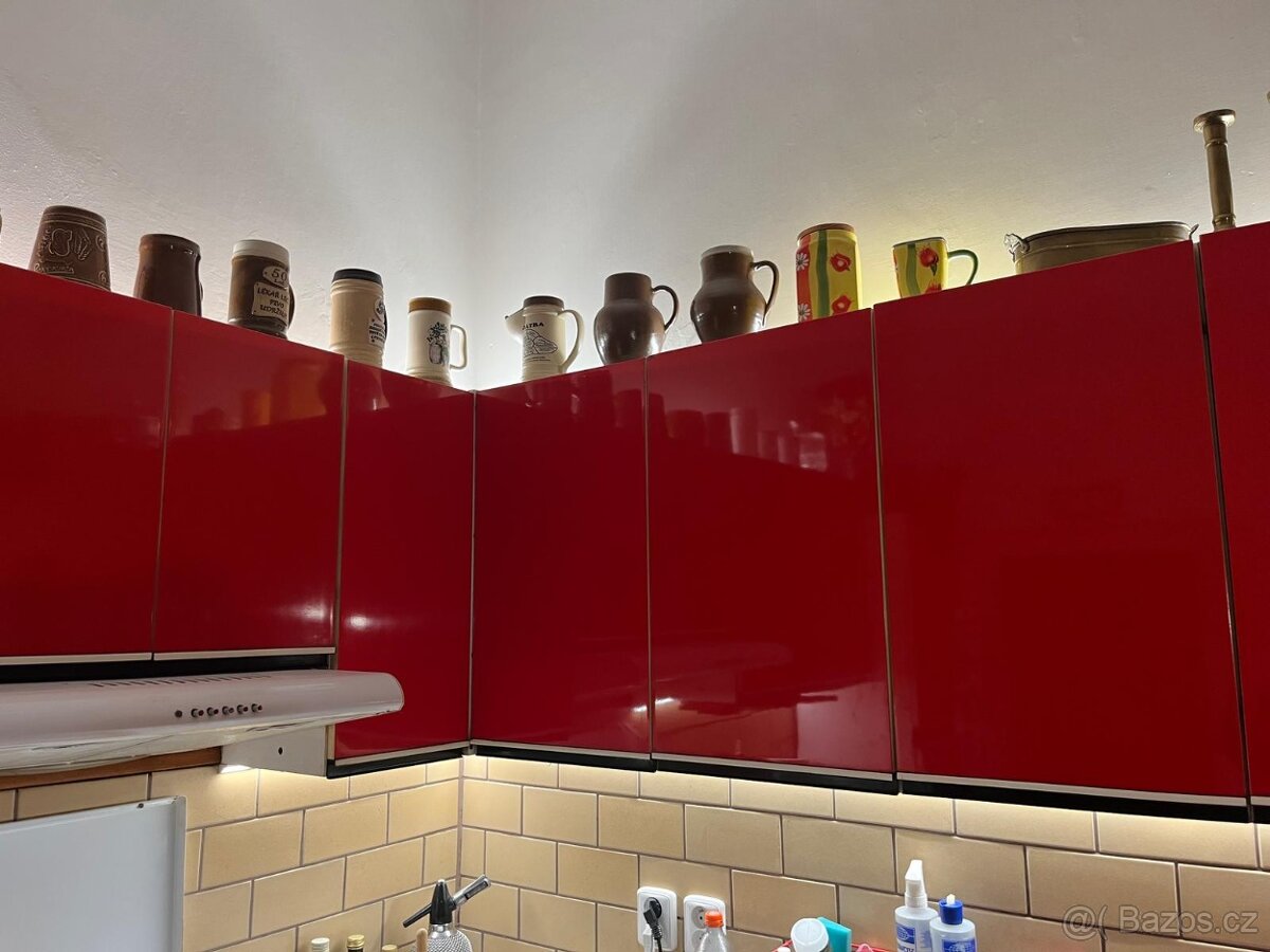 Kuchyňská linka červený lesk - 9