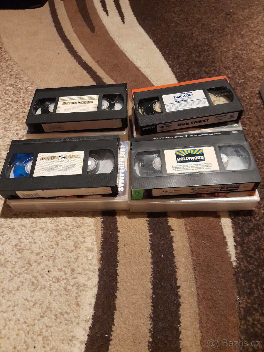 Prodám VHS kazety 16ks - 9