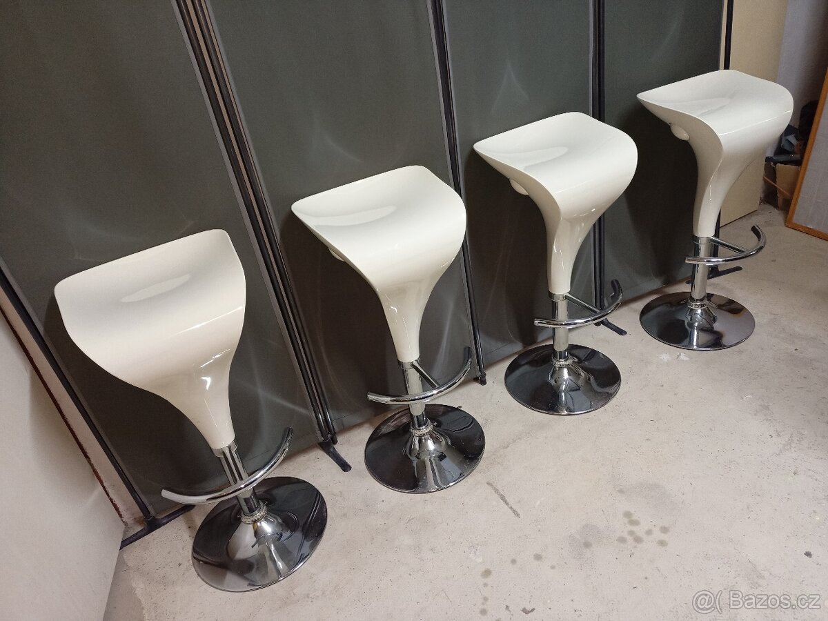 Prodám 4 x krásné výškově stavitelné otáčecí barové židle - 9
