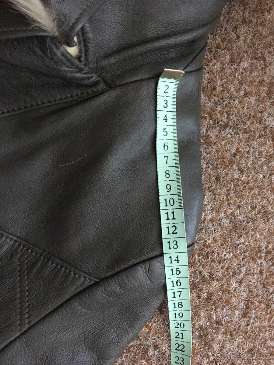 Kožený dámský kabát s pravým liščím límcem - 9