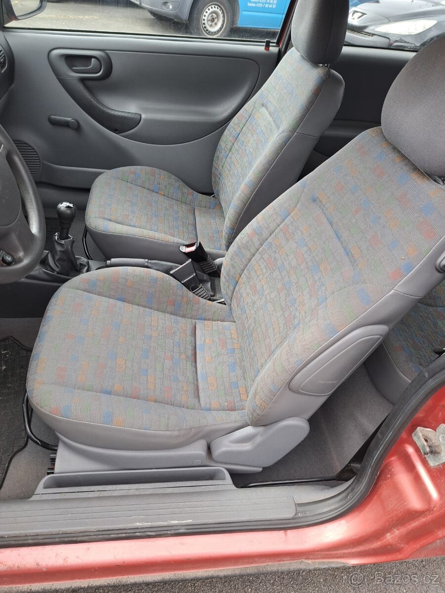 Opel Corsa-C 1.0 benzín 43kW - 9