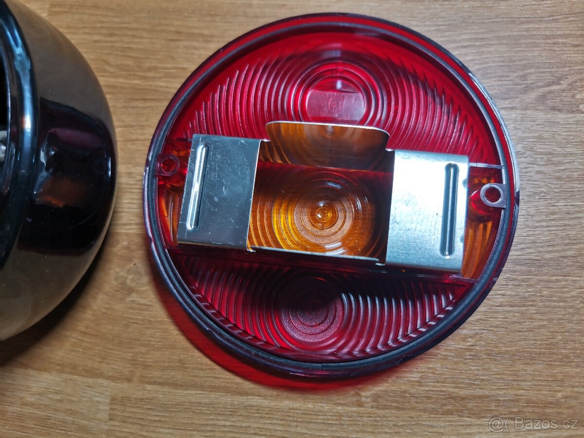 B16 Zetor Avia Liaz Tatra vlek zadní světlo PAL - 9
