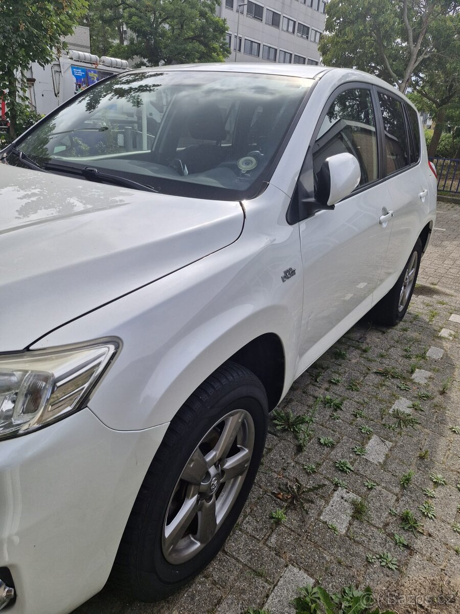 Toyota Rav4, 2.2 D-4D 4x4 (110 KW) - 9