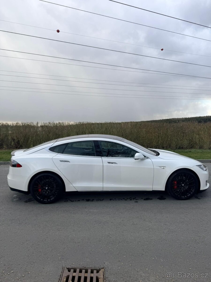 Tesla model S. 85D PERFORMANCE Tankovani zdarma - 9