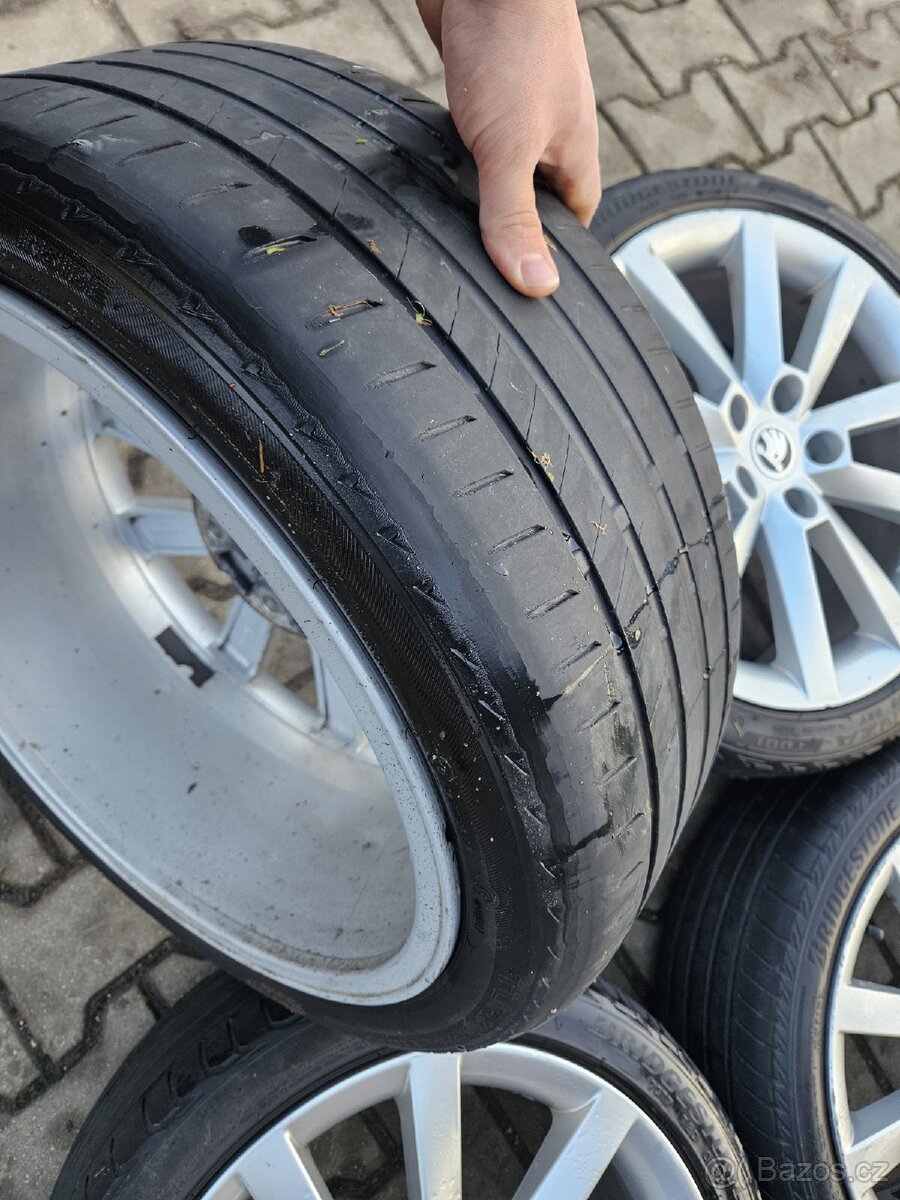 Sada kol 225/40R18 originál škoda - 9