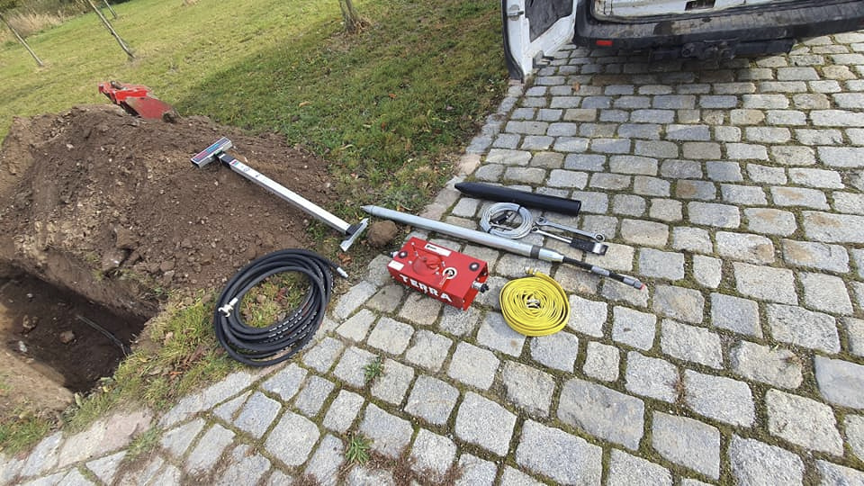 mobilní kompresor zbíječka, krtek, pískování, optika 15 bar - 9