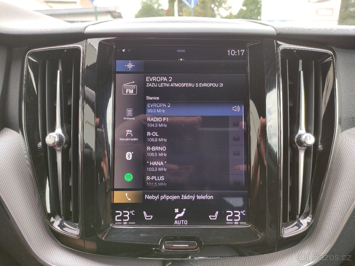 Volvo XC60 D4 R DESIGN FullLED KAMERA PANORAMA - 9