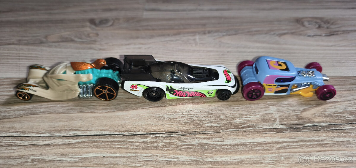 Sada 10 autíček Hot Wheels Mattel - 9
