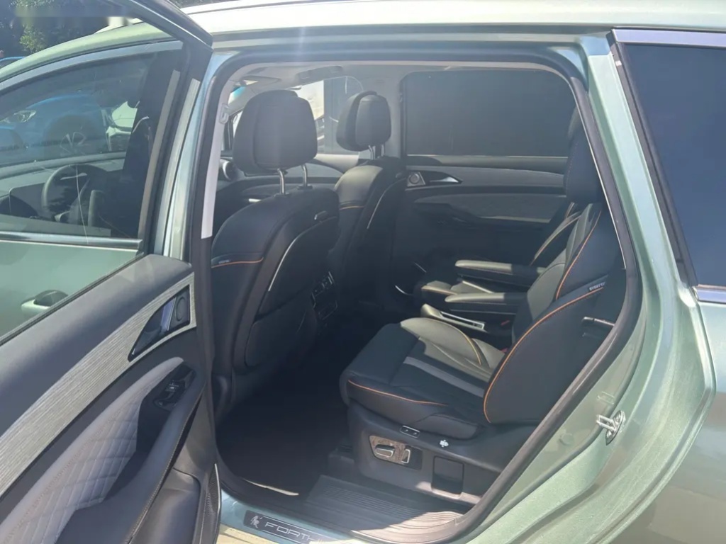 Dongfeng U-Tour, EXCLUSIVE FR 2 - 9