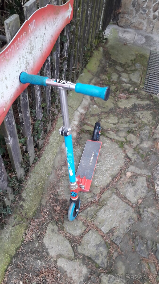 Koloběžka dětská, zánovní - 9