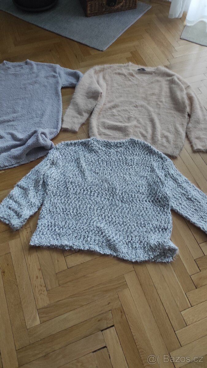 Dámské svetry L, XL - 9