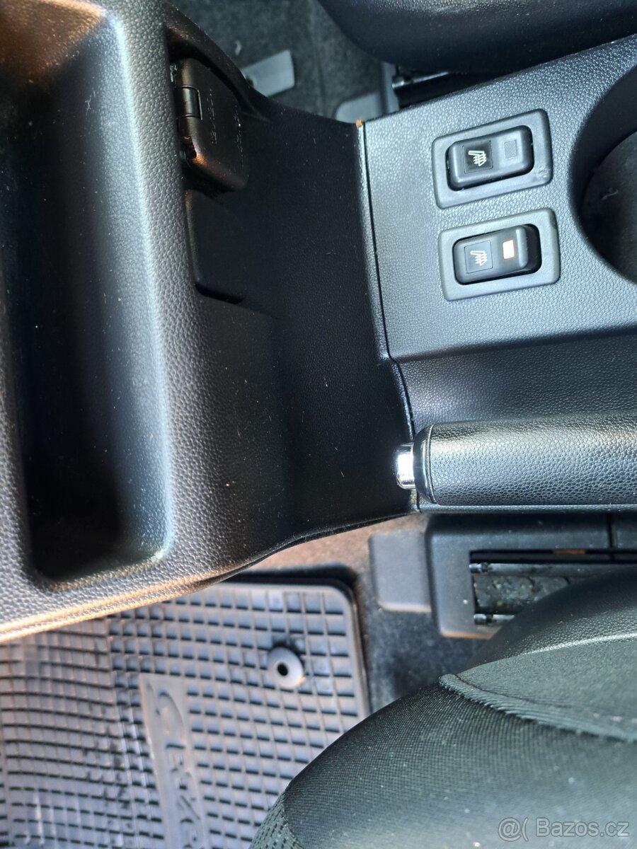 Mazda 5 2.0i 110kw 7míst Xenony - 9