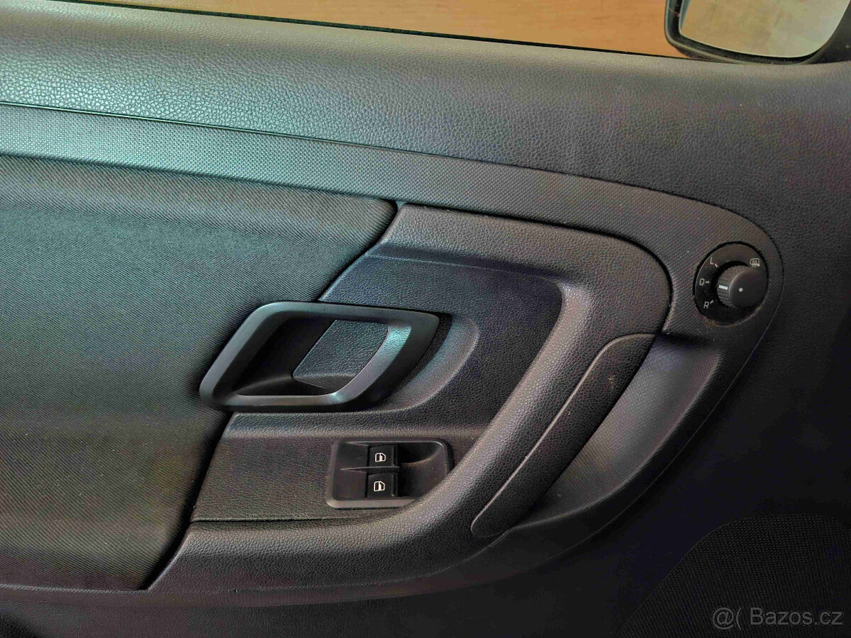 Prodám Škoda Fabia II - 9