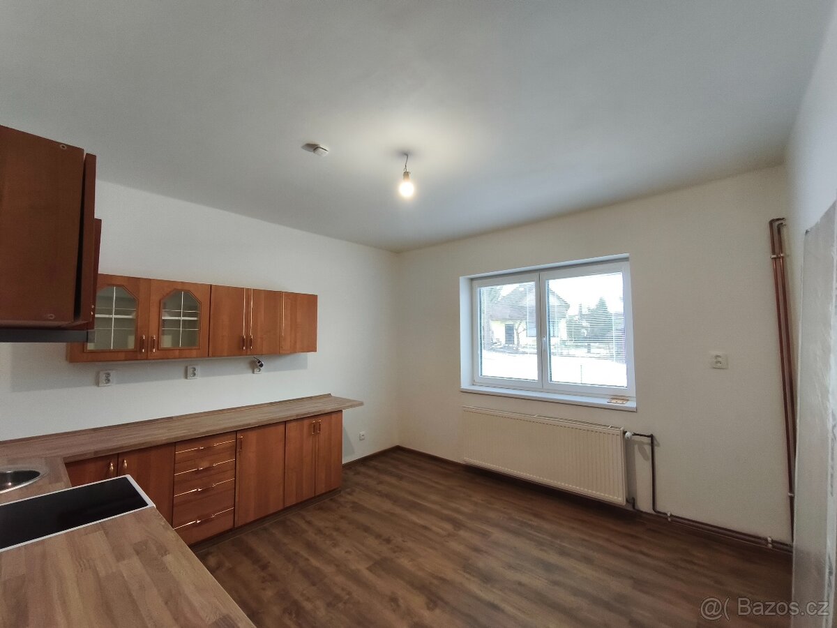 Pronájem bytu 2+1 Miletín - 9