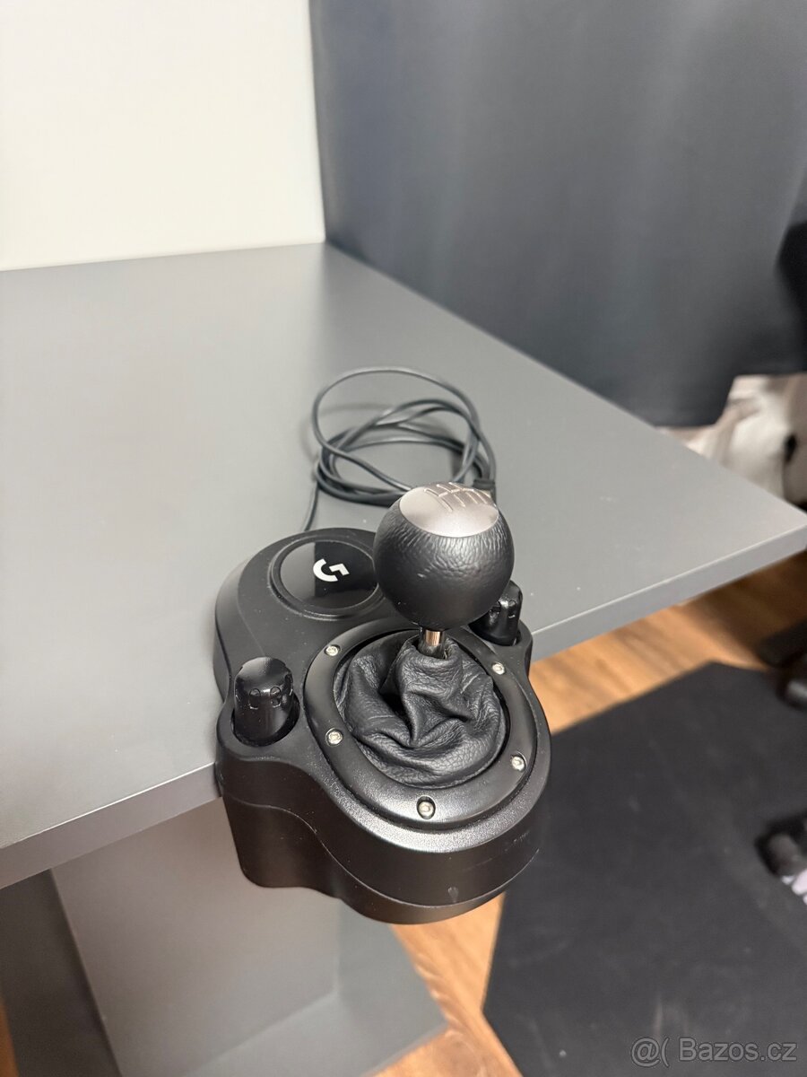 Logitech G923 + pedály + řadička - 9