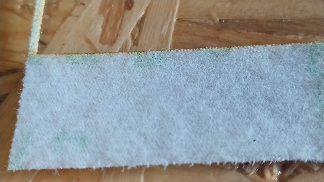 Výřezy z brusného plátna / smirku dle zadání - 9