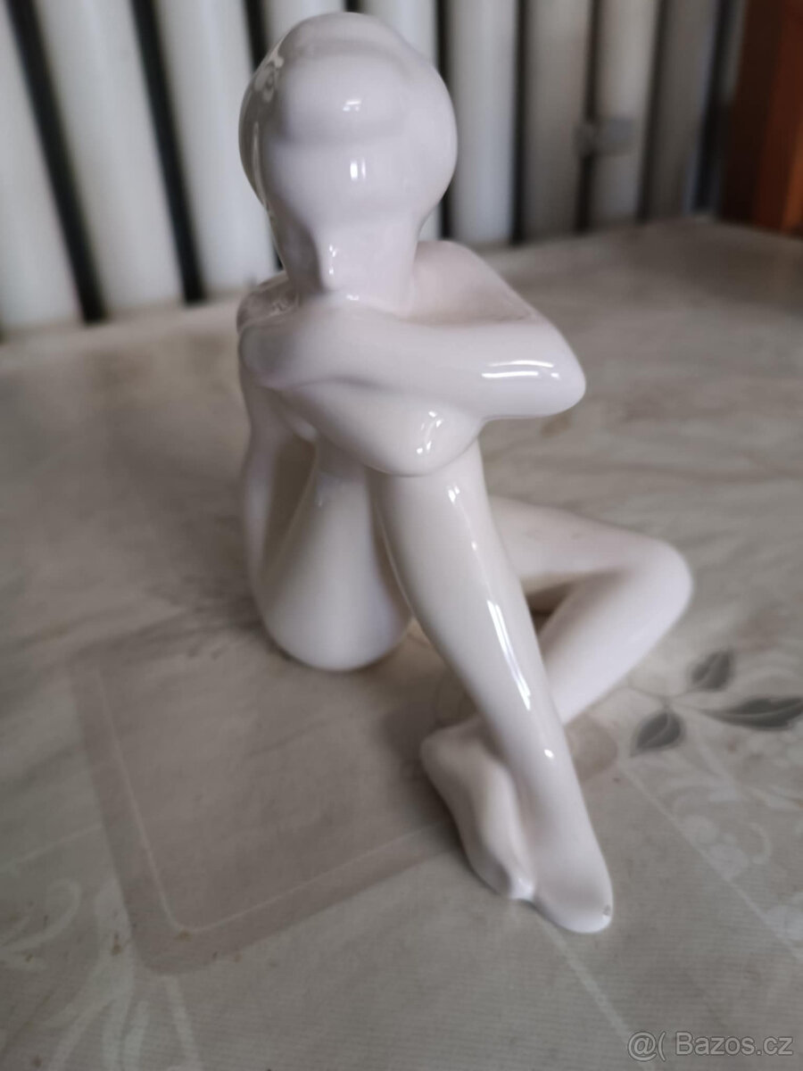 Retro sochy - akty - 9