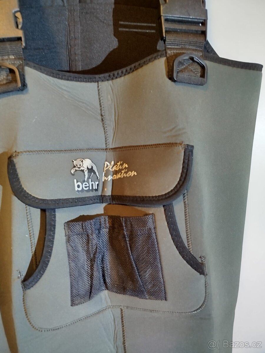 Detektor kovu Minelab - 9