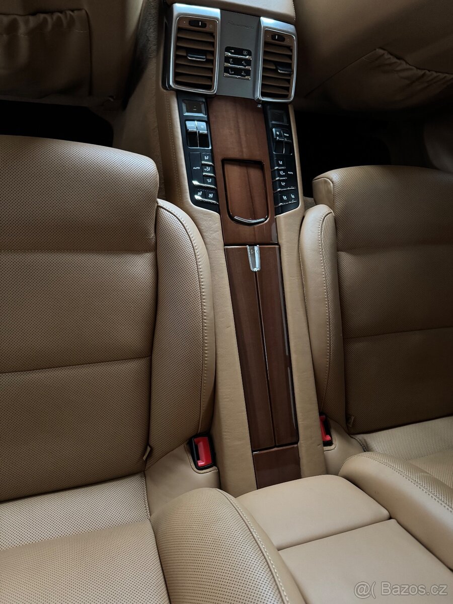 Porsche Panamera 4S – 4.8 V8 - 9