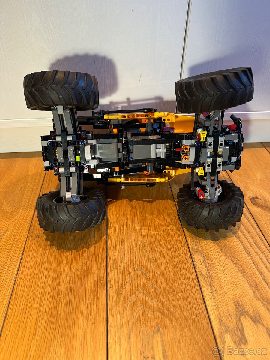 LEGO Technic 42099 4x4 Off-Roader - 9