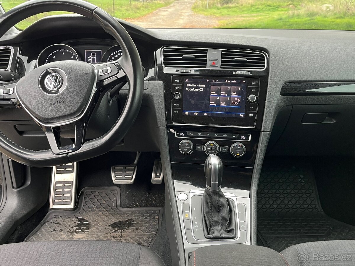 VW Golf Variant 2,0 TDi DSG 4Motion Perfektní stav - 9