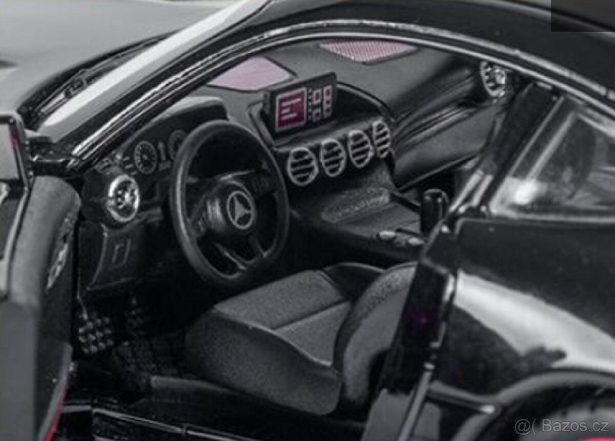 1:18 Mercedes Benz AMG GTR Model Light and Sound - 9