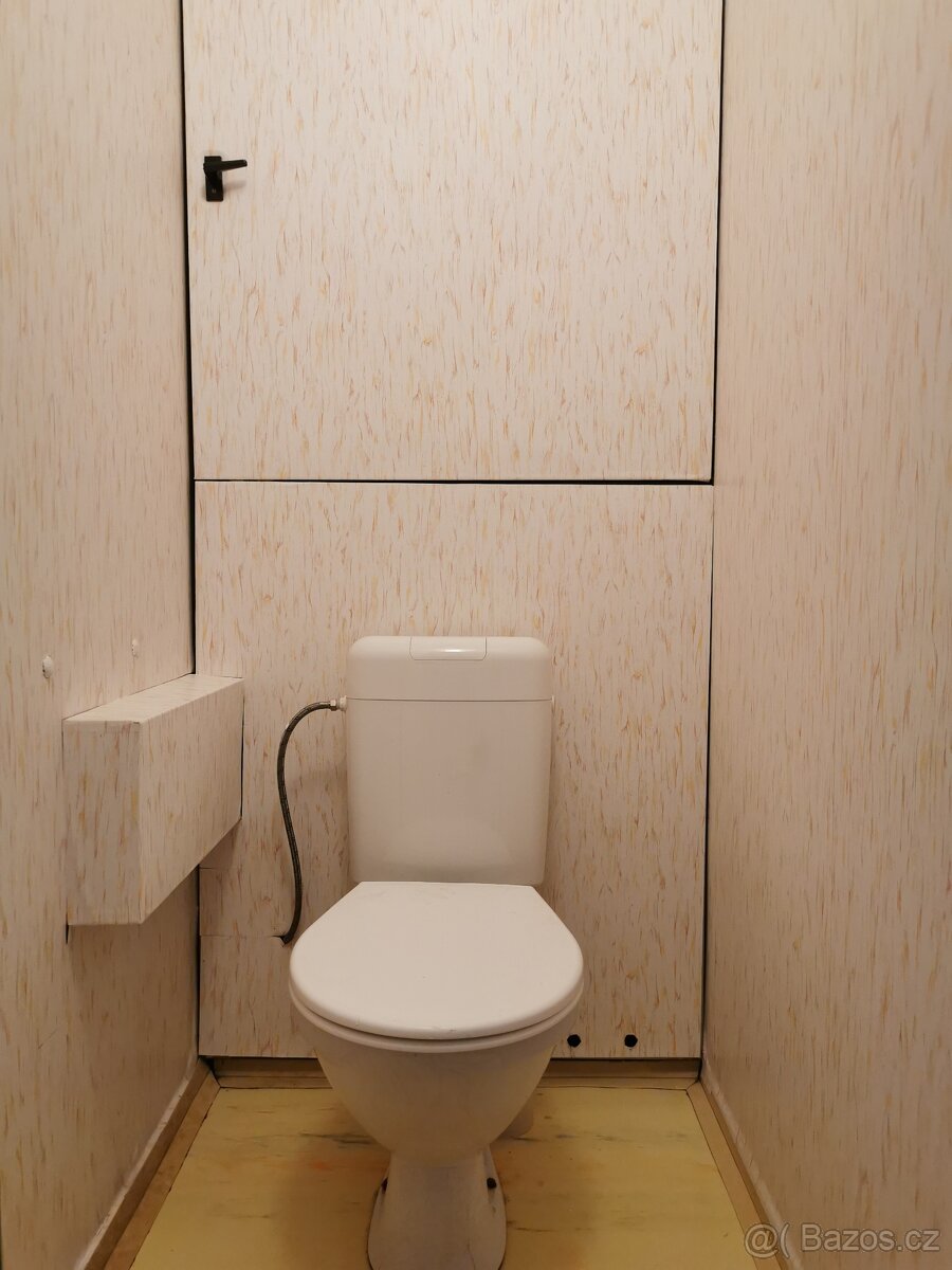 Pronájem bytu 3+1 v os.vl. s lodžií, 74 m², ul. J. Božana, F - 9