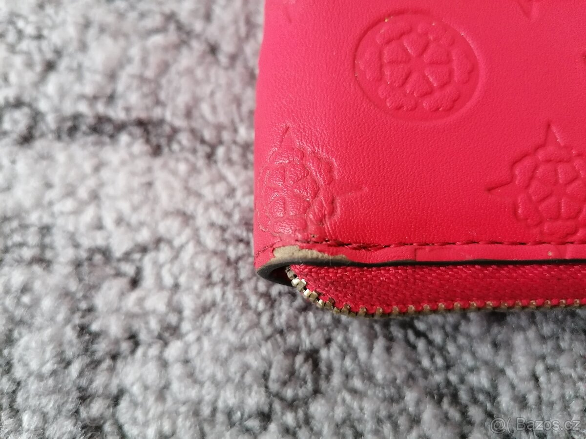 Červená peněženka Guess - 9