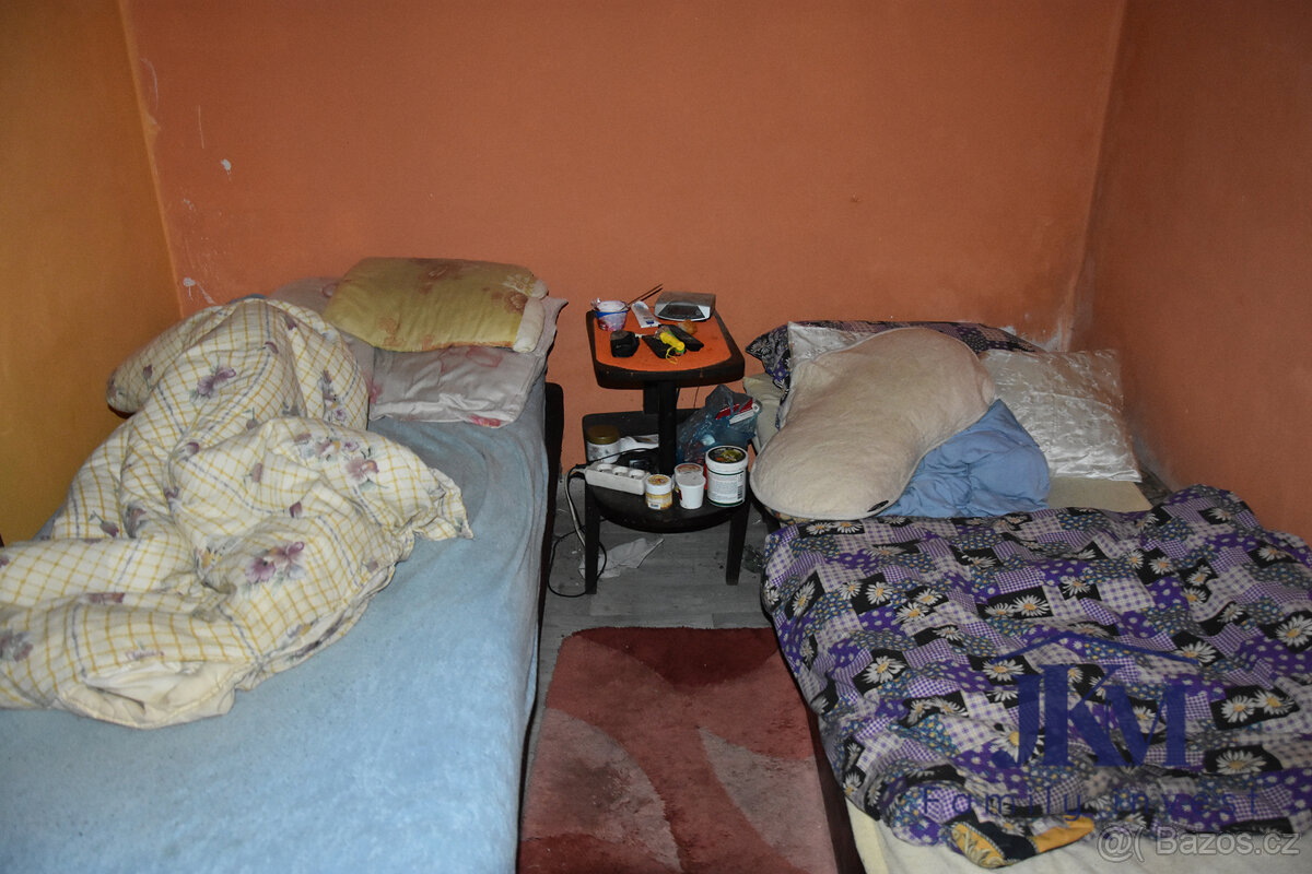 Prodej rodinného domu o velikosti 240 m2 na pozemku o veliko - 9