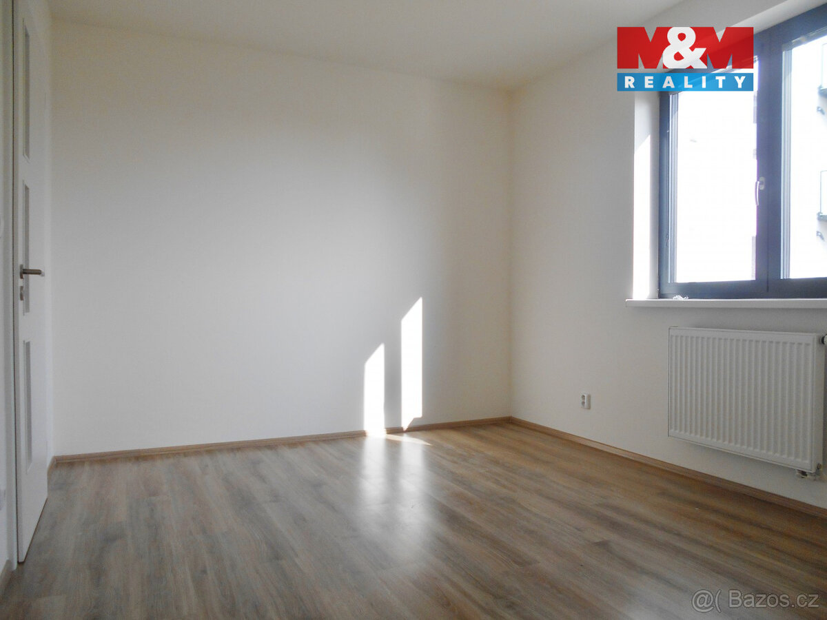 Pronájem bytu 2+kk, 56 m², Ostrava, ul. Ukrajinská - 9
