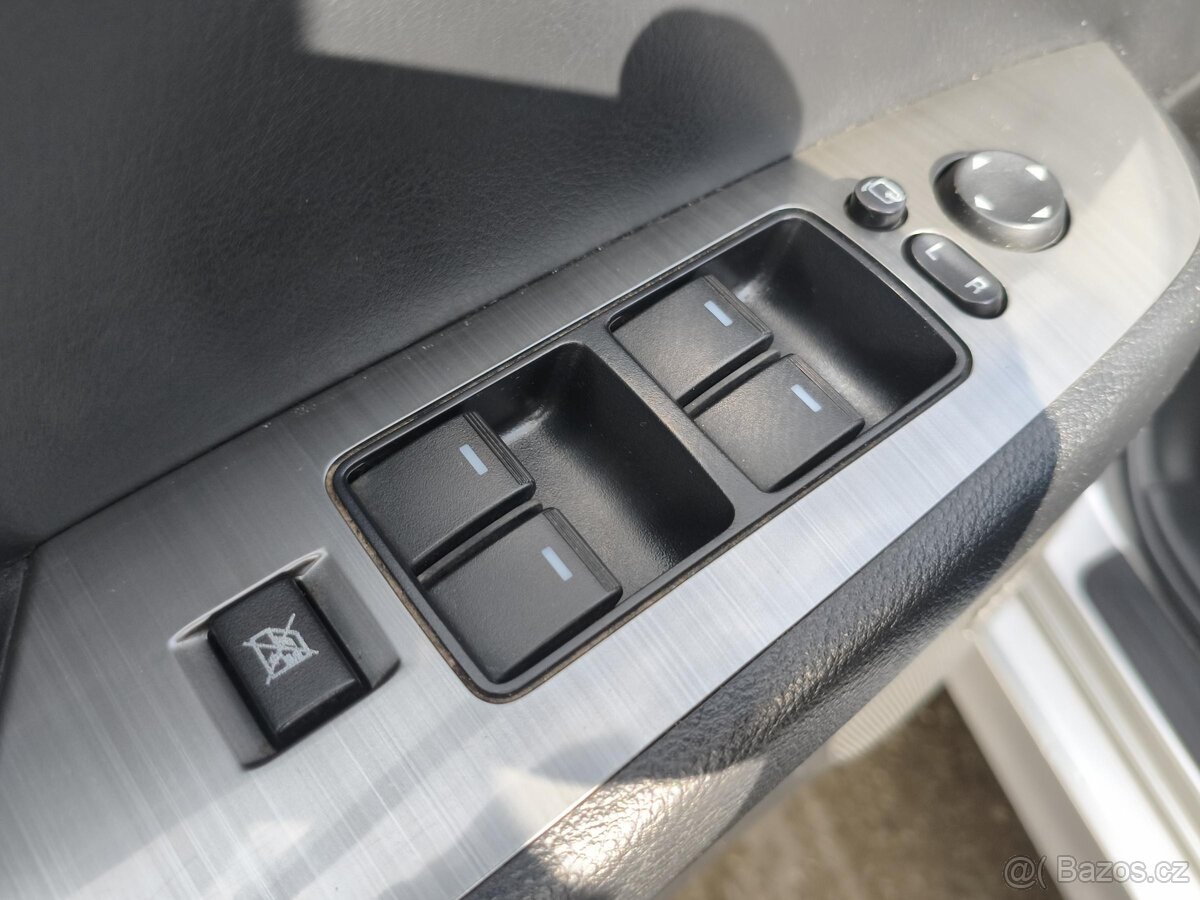 Mazda 6 2.2 D , 120 kW nafta, 2011 - 9