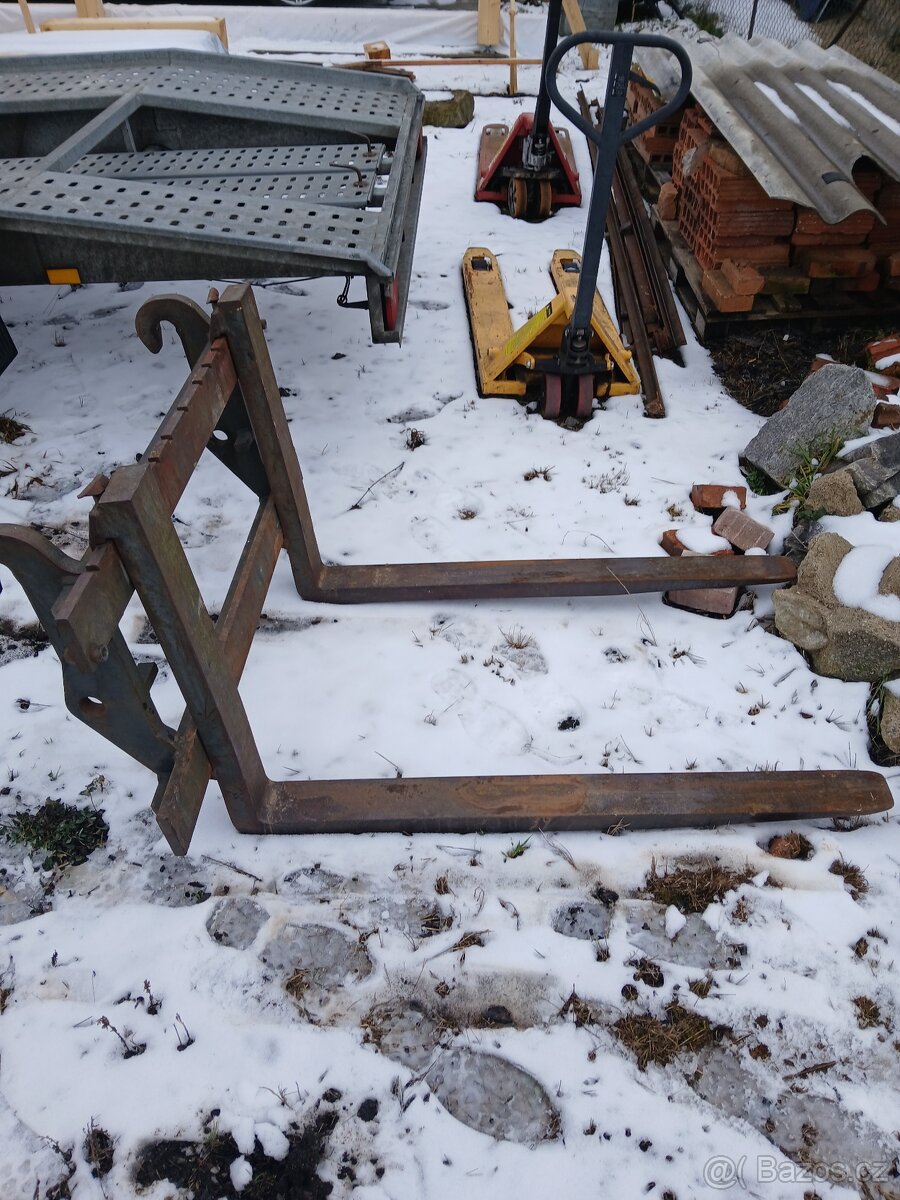 KRAMER 750 kolový nakladač - 9