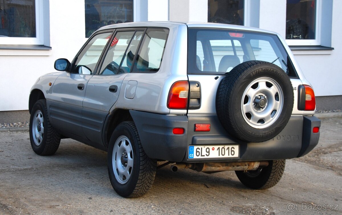 Toyota RAV4 2.0i benzin 4x4 - 9