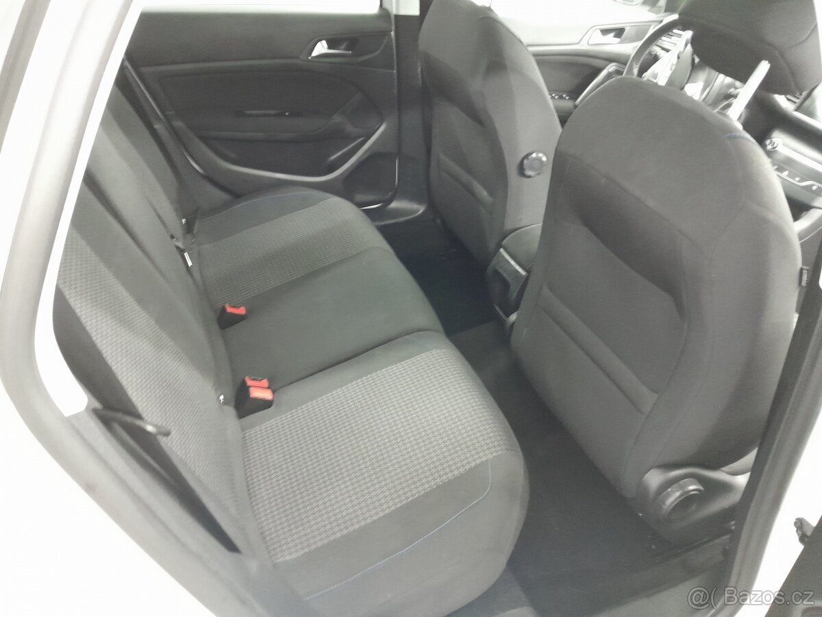 Peugeot 308 1,2T 110 - 9