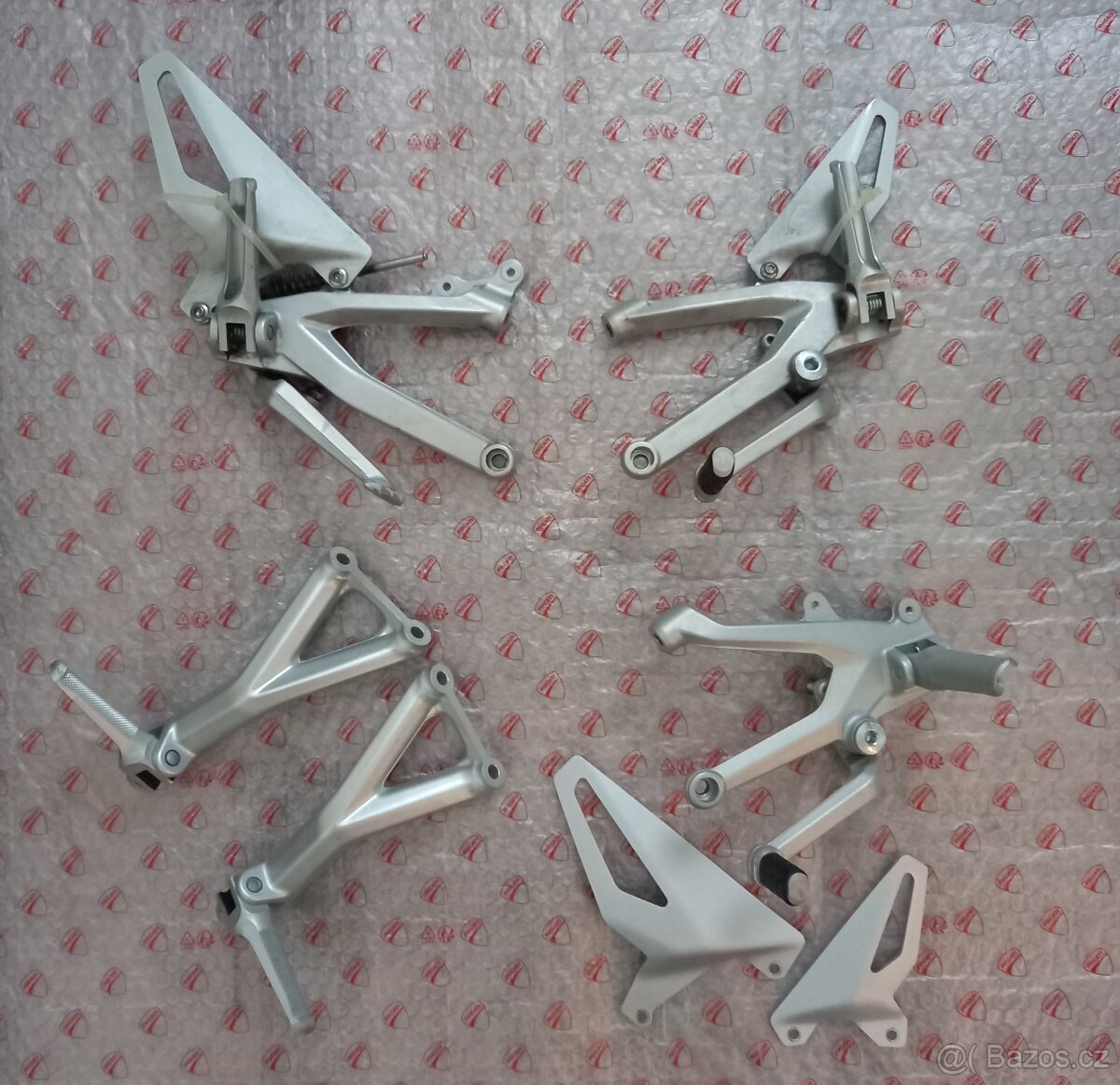 Ducati Panigale V2, V4; Streetfighter V2, V4 - 9