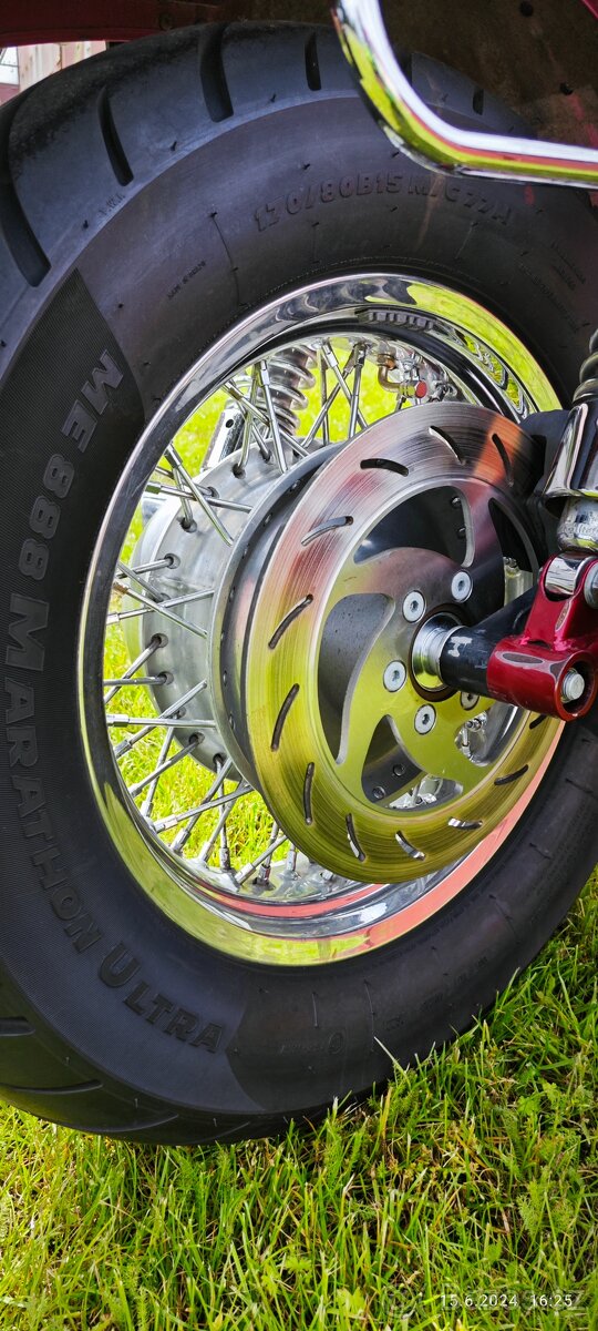 Suzuki intruder VS 1400 S83 - 9