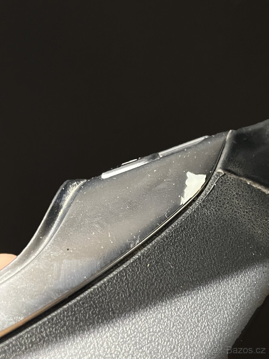 Čtyřramenný volant Elegance z Mercedesu W204 - 9