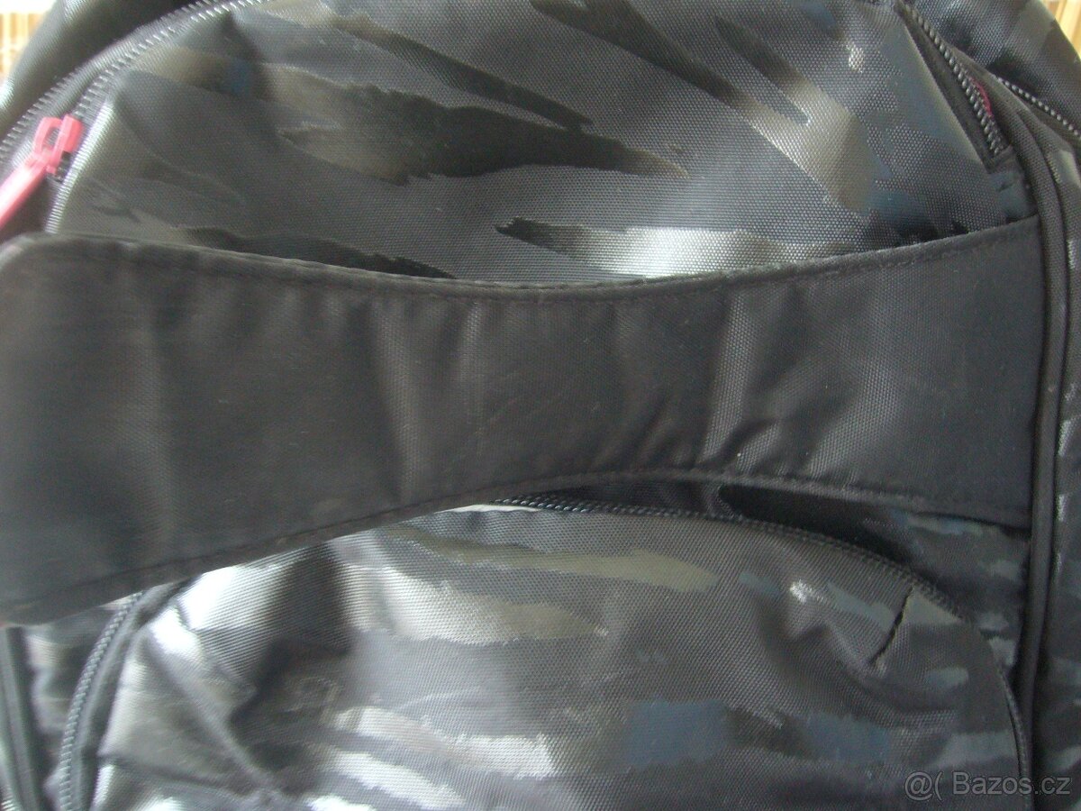 Prodám 2 studentské batohy - 9