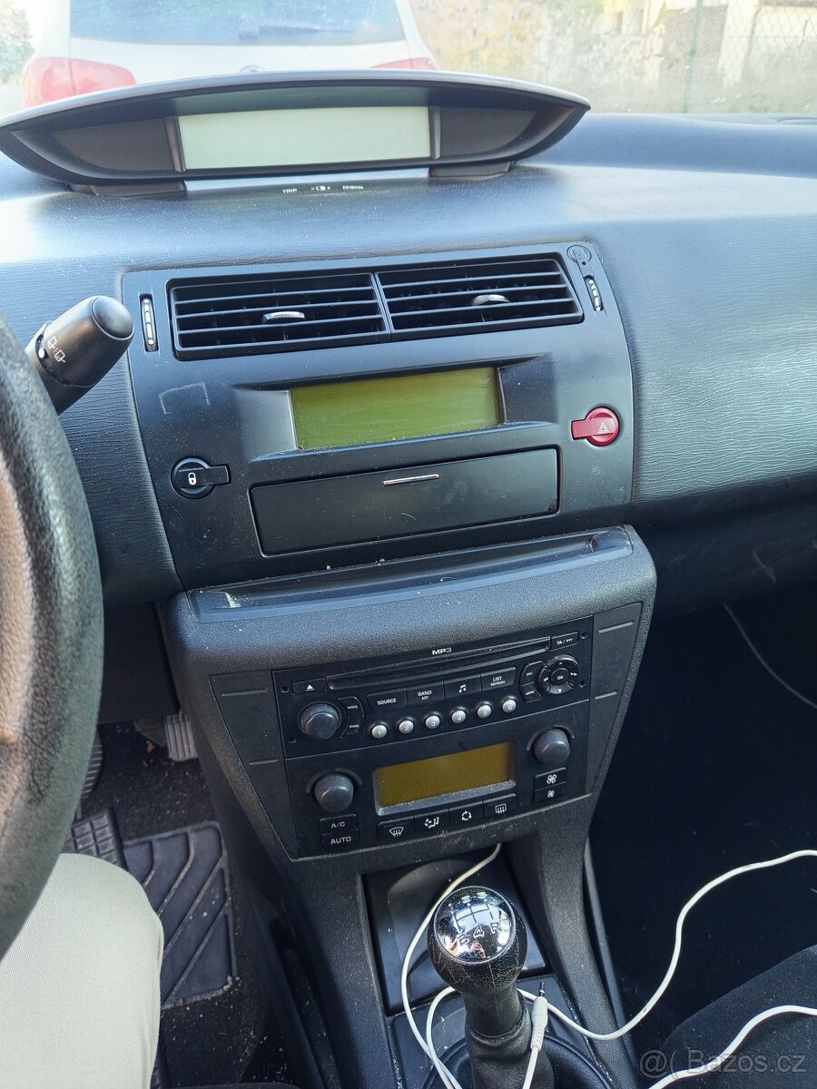 Citroen C4 hatchback 1.6 hdi - 9