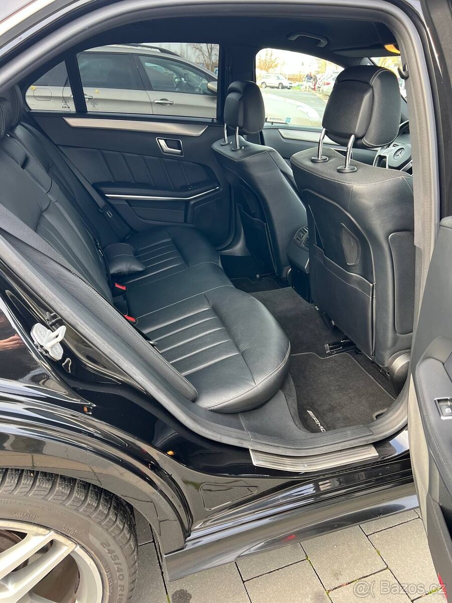 Prodam Mercedes E350 4matic AMG - 9