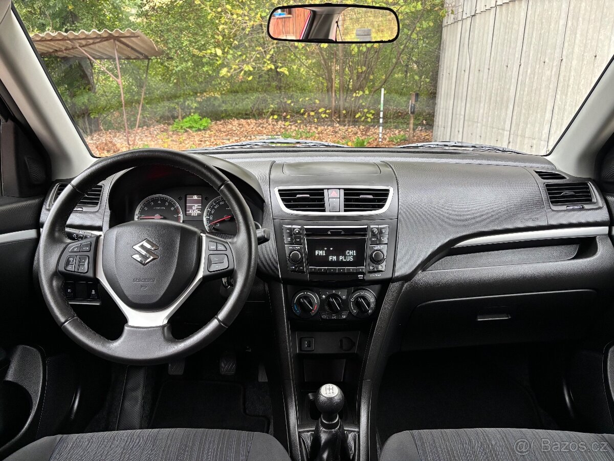 Suzuki Swift, 1.2 69 kW 4x4 64000 km PLNÝ SERVIS PĚKNÉ - 9