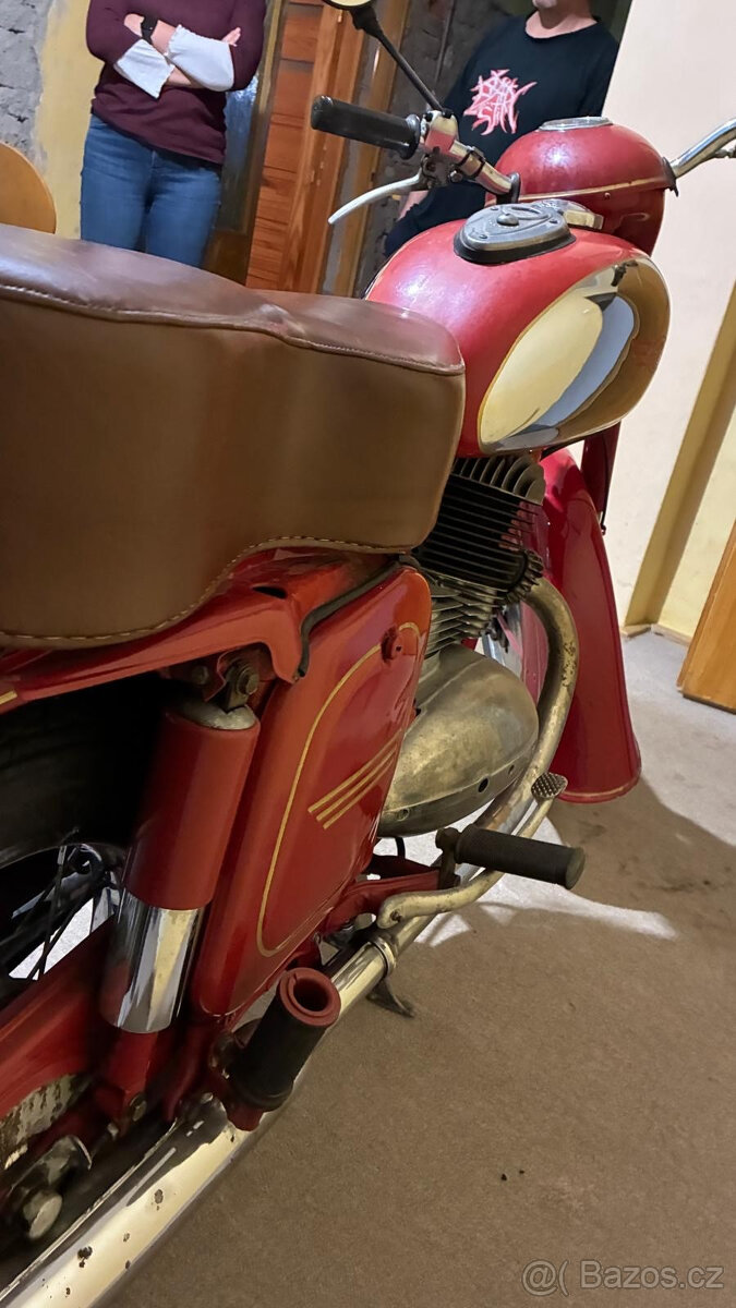Jawa 250 - 9